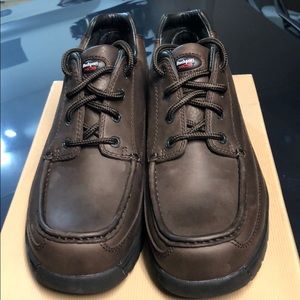 NWT Rockport Midtop Leather shoes